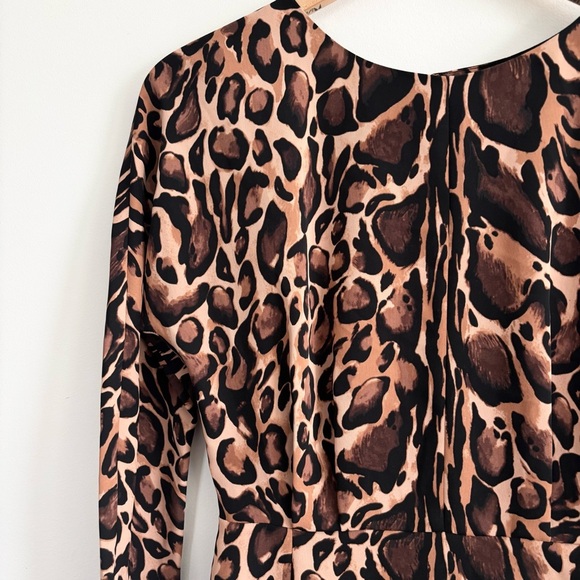 Aritzia Babaton Samson Leopard Print Shift Dress - Picture 4 of 13